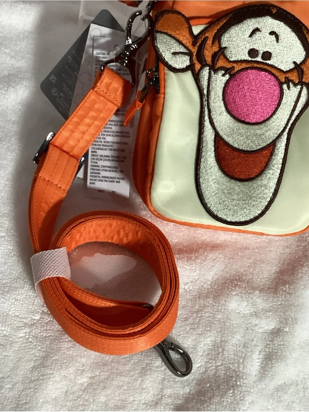 Disney Parks Winnie the Pooh 2024 Tigger Lug Mini Skeeter Crossbody Bag NEW